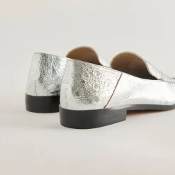 Beny Wide Flats Silver Distressed Leather