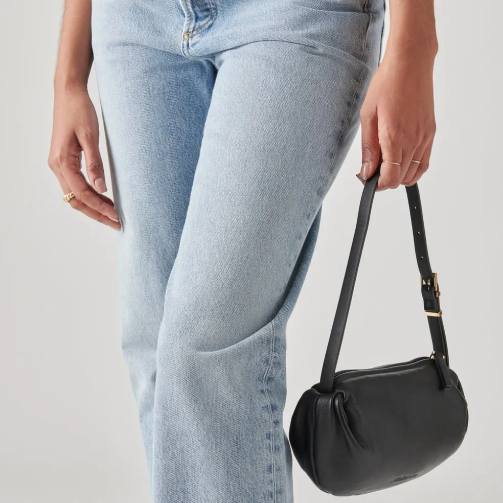 Livi Shoulder Bag Black Leather