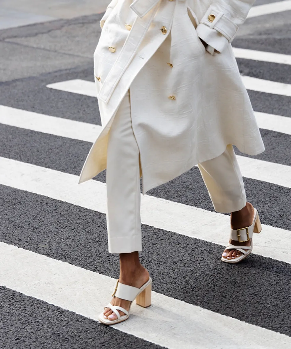 Onnie Wide Heels Sand Leather