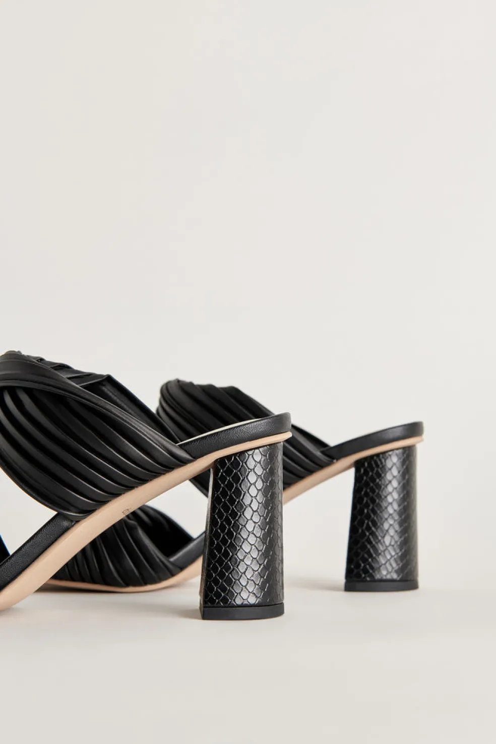 Pilton Heels Black Stella