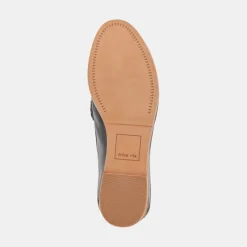 Reign Flats Black Leather