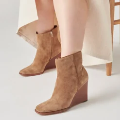 Susann Wide Booties Chestnut Suede